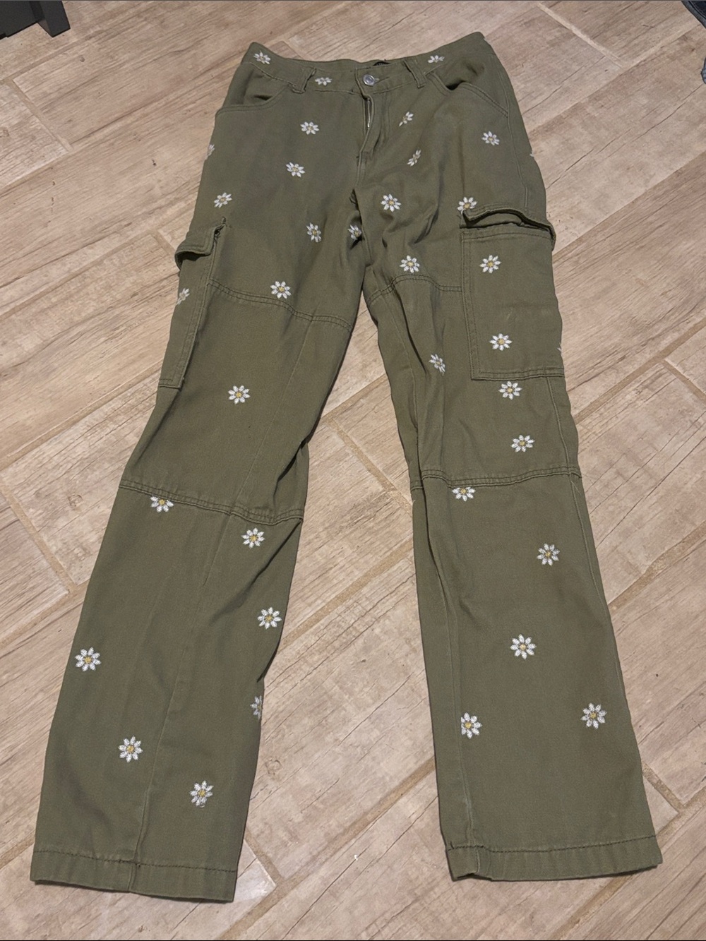 Forever 21 Olive Green Wide Leg Cargo Pants with Daisy Print